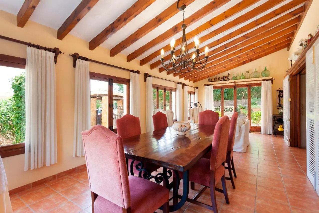 Can Minu Llucmajor  Villa
